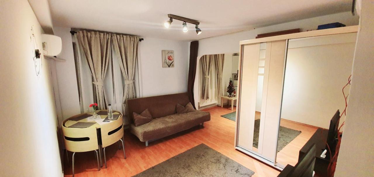 Patria Studio Bukarest Kültér fotó